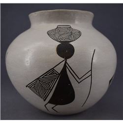 ACOMA INDIAN POTTERY JAR (ROSE CHINO)