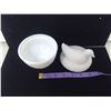 Image 2 : Milk Glass Hen on Nest