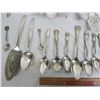 Image 2 : Lot of Silver Plate Flatware Utensils 31 pieces