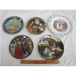 5 Collectors Plates Children , Santa ect boxes and COA
