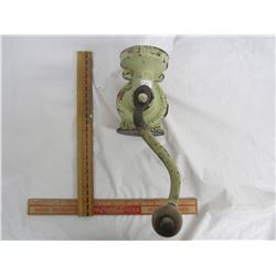 Antique Universal No. 24 Cast Iron Coffee Grinder no jar