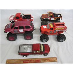 Lot of 5 die cast trucks 4 monster and 1 Ford F350