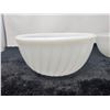 Image 4 : Set of 4 white Fire King bowls
