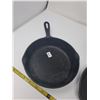 Image 3 : 2 cast iron frying pans