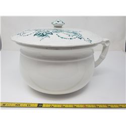 chamber pot & lid