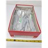 Image 2 : 6 place setting Roger Bro silver plate cutlery