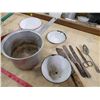 Image 3 : lot of enamel pots, bowl, knives, etc