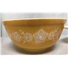 Image 3 : Butterfly Gold 043 Casserole Dish With Lid + Mixing Bowl