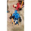 Image 4 : Lot Hockey Toys & Madagascar Toy