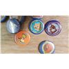 Image 3 : 12 Pinback Badges