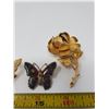 Image 3 : 2 flower, 2 butterfly brooches - one could also be used as a pendant