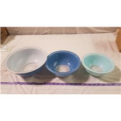 Lot 3 Pyrex Bowls