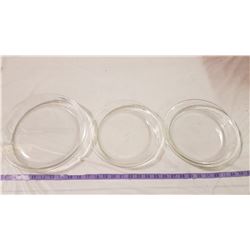 3 Anchor Hocking Plates