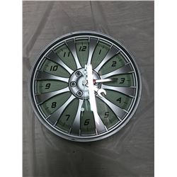 battery operated shop clock new in box