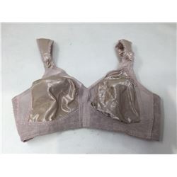 Playtex 18 hour TaglessBra (36C)