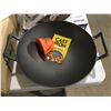 Image 2 : Nutrichef Cast Iron Stir Fry Pan with Wooden Lid