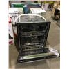 Image 2 : Maytag Dishwasher - Model: MDB8959SKZ