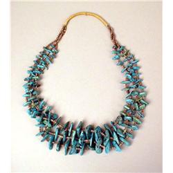 AN OLD NAVAJO HAND CUT AND POLISHED LARGE AND HEAVY THREE STRAND TURQUOISE FLAT NUGGET NECKLACE