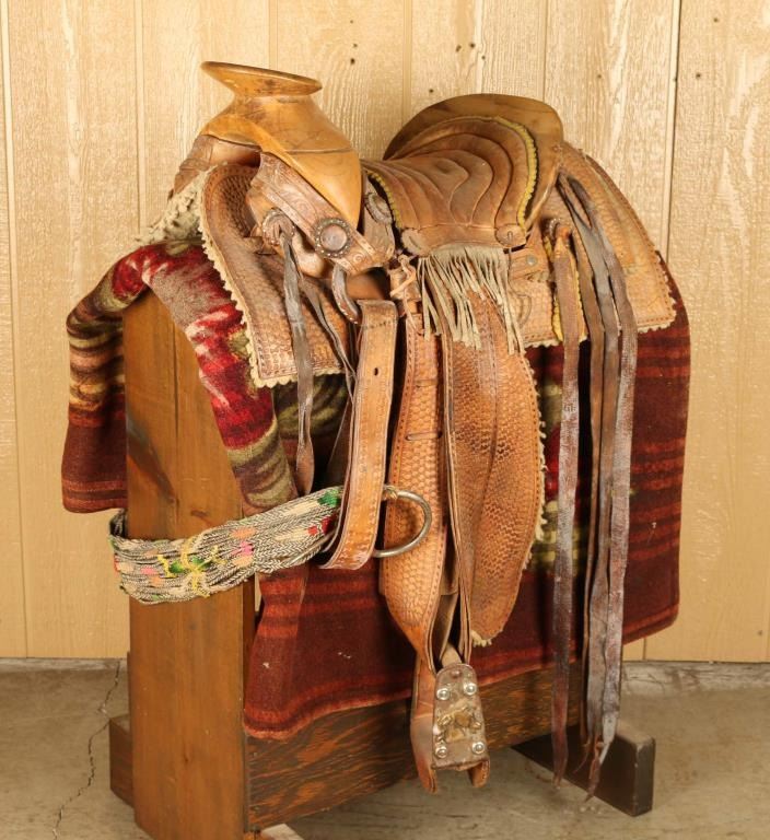 Mexican Big Horn Saddle