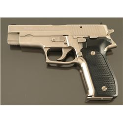Sig Sauer P226 9x19mm SN: U465832