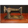 Image 3 : Antique Singer Sewing Machine