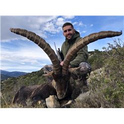 4 Days/3 Night Beceite Ibex Hunt for 1 Hunter and 1 Non-Hunter or Hunt Credit - $12,350 / Exhibitor