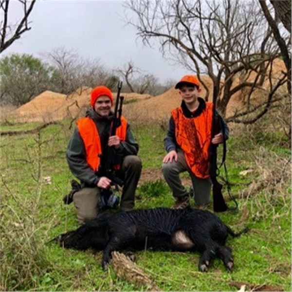 3-Day/2-Night Texas Hog Hunt for 2 Hunters with Unlimited Hogs