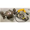 Image 1 : LOT OF 2 - VECTOR 6" BENCH GRINDER & RIDGIDE CIRCULAR SAW - WORKING