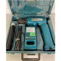 MIKITA CORDLESS DRILL WITH EXTRA BATTERY AND CHARGER , WORKING