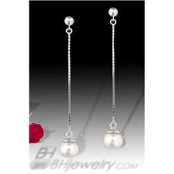 14KW Gold Dangling Natural Pearl Earrings