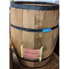 Image 1 : Wooden barrel and 3 small baskets