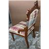 Image 2 : Upholstered vintage chair