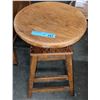 Image 2 : Vintage wooden stool