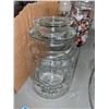 Image 1 : Candy jars glass - props