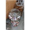 Image 2 : Candy jars glass - props