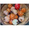 Image 8 : Artificial display of fruit  approximately 8 baskets