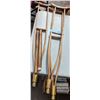 Image 1 : Wooden crutches