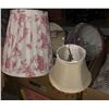 Image 1 : 5 Boxes of glass and other lamp shades