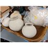 Image 1 : 6 round clay pots