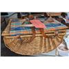Image 2 : Vintage Wicker basket and books