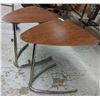 Image 2 : 2 mid century modern style tables