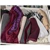 Image 2 : 2 boxes of scarves