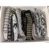 Image 3 : 2 boxes of scarves
