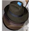 Image 1 : A box lot of hats. Approx. 17 hats