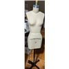 Image 1 : 2 mannequin on wheels
