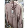 Image 10 : Half rack of clothing including shirts approx 25 pieces