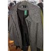 Image 15 : Half rack of sports jackets blazers, pants Calvin Klein, Zara and more approx 12 pieces