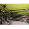 Image 2 : 10 complete clothing racks on wheels