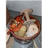 Image 8 : Artificial fruits and misc movie props