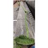 Image 5 : 2 rolls of 16ft. Wide turf carpet